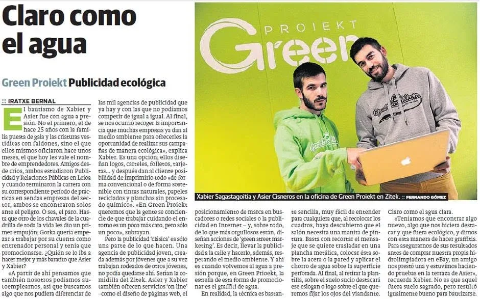 Recorte de prensa titulado Claro como el agua sobre Green Proiekt y la publicidad ecológica.